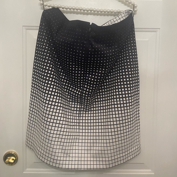 Skirt Black & white - Picture 2 of 8